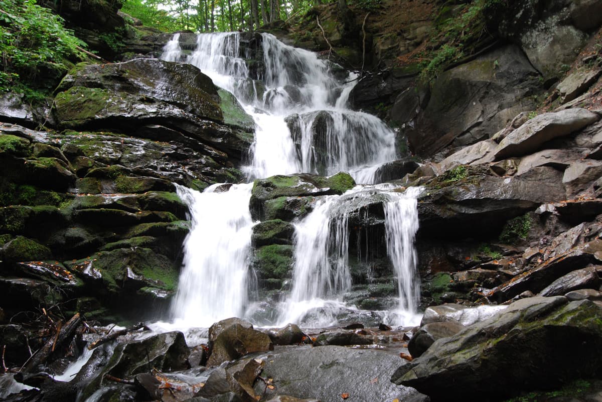 Водоспад Шипіт та озеро Синевир